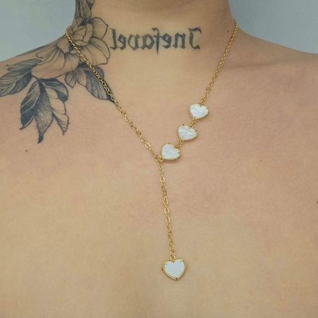Colar Folheado a Ouro 18K Coração Madreperola - Chérie Bijoux