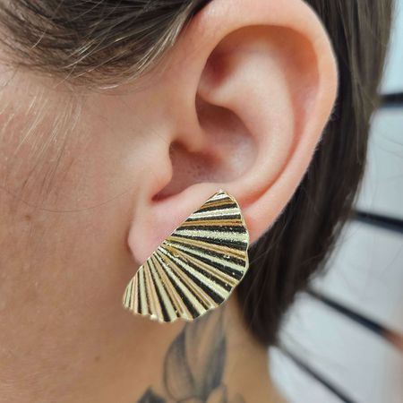 Brinco Folheado a Ouro 18K Leque - Chérie Bijoux