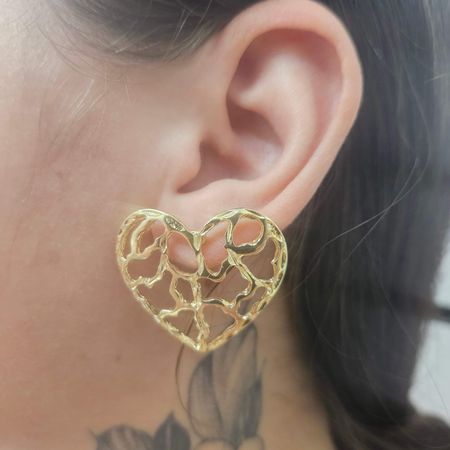 Brinco Folheado a Ouro 18K Coração - Chérie Bijoux