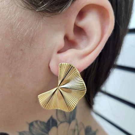 Brinco Folheado a Ouro 18K Leque - Chérie Bijoux