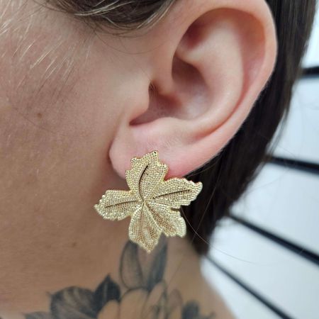 Brinco Folheado a Ouro 18K Orquídia - Chérie Bijoux