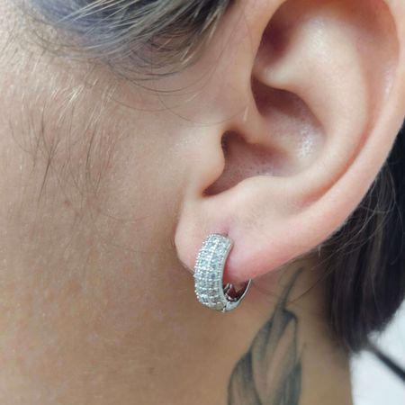 Mini Argola Com Zircônia Prata - Chérie Bijoux