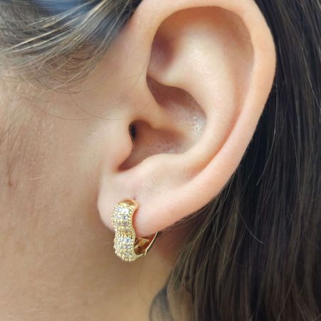 Mini Argola Com Zircônia Coração Dourado - Chérie Bijoux