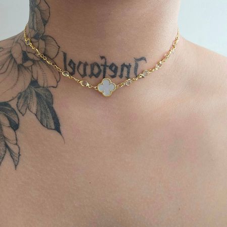 Colar Folheado a Ouro 18K Trevo Branco - Chérie Bijoux