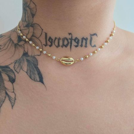 Colar Folheado a Ouro 18K Búzios Com Pérolas - Chérie Bijoux
