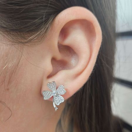 Brinco Com Zircônia Trevo Prata - Chérie Bijoux