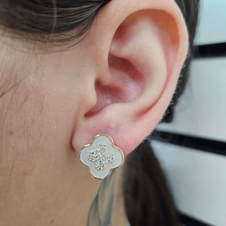 Brinco Trevo Dourado - Chérie Bijoux