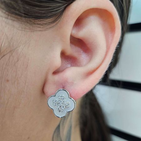 Brinco Trevo Prata - Chérie Bijoux