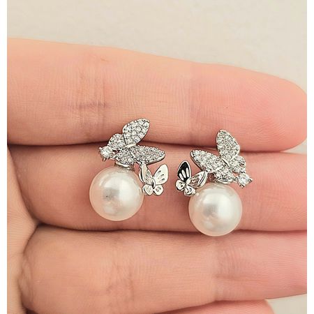 Brinco Com Zircônia Borboleta e Pérola Prata - Chérie Bijoux