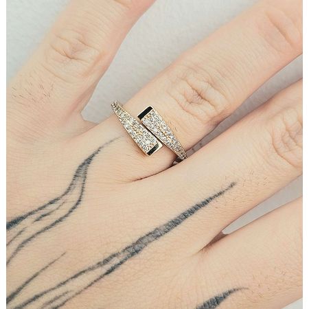 Anel Cravejado Em Zircônia Detalhado Dourado - Chérie Bijoux