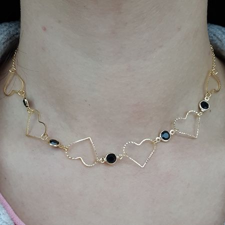 Colar Folheado Dourado Coração Preto - Chérie Bijoux