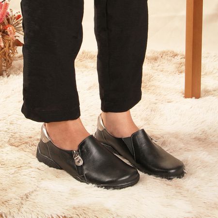 Sapatilha Feminina Vitore em Couro Preto J.Gean CL... - J.Gean