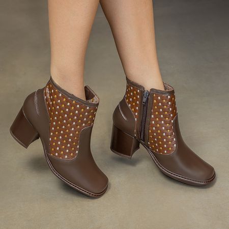 Bota Feminina Retrô De Couro Cor Brown Exclusivida... - J.Gean