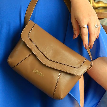Bolsa Feminina com Franjas em Couro cor Castanho J... - J.Gean