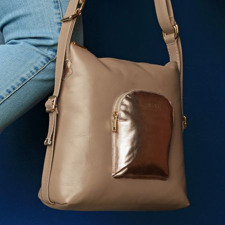 Mochila Feminina de Couro Legítimo cor Nude J.Gean... - J.Gean