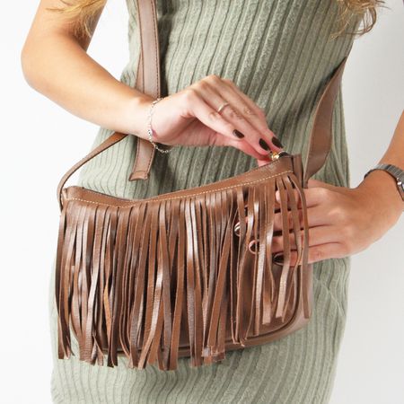 Bolsa Feminina com Franjas em Couro Marrom Conhaqu... - J.Gean