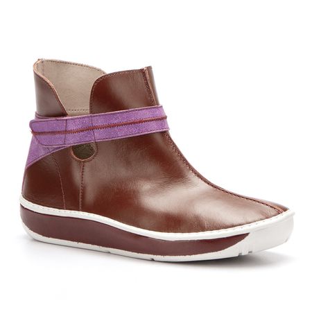 Bota feminina J.Gean Wave em couro cor Diva - FP00... - J.Gean