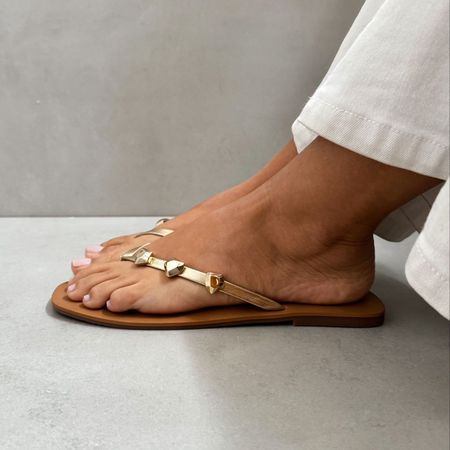 Rasteira Paola Dourada Couro - 27012 - Use Piná