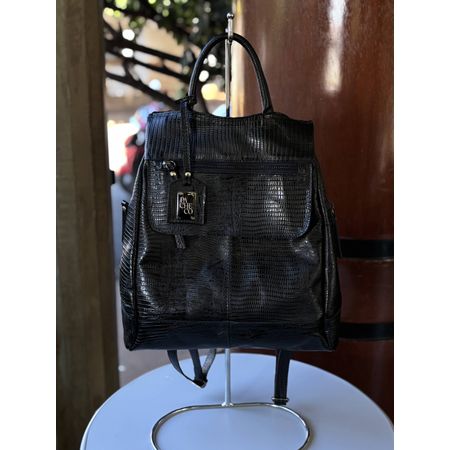Mochila em Couro Legítimo Preto Antifurto de Mão e... - PACHECO CALÇADOS