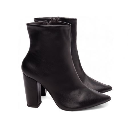 Bota Cano Curto Napa Preta - Bárbara Barros | Conforto & Elegância -