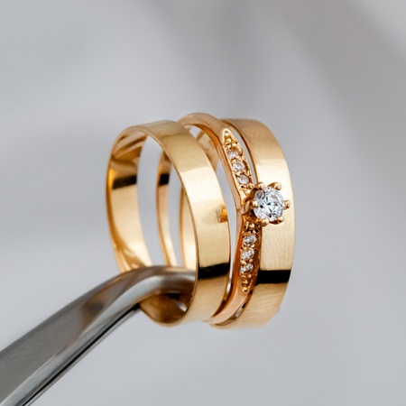 Alianças de Ouro 18k 3mm 3g Reta Bahamas e Anel de noivado Saron - Rosê Jewelry