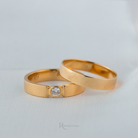 Aliança de Casamento em Ouro 18k 4mm modelo Luna - Rosê Jewelry