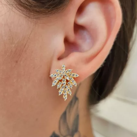 Brinco Com Zircônia Detalhado Dourado - Chérie Bijoux