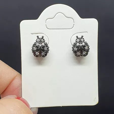 Brinco Folheado Zircônia Joaninha Grafite Branco - Chérie Bijoux