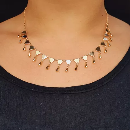 Colar Folheado a Ouro 18K Triângulo - Chérie Bijoux