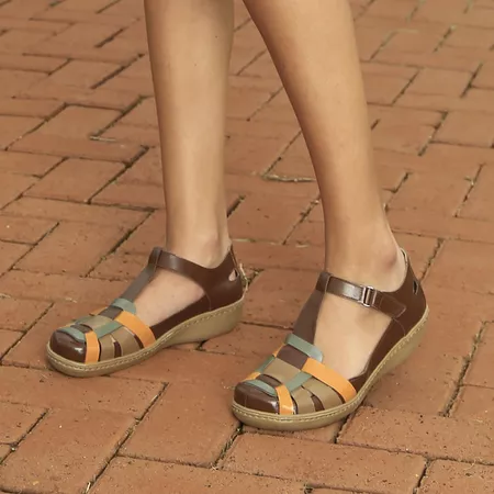 Sapatilha Feminina em Couro Chocolate J.Gean - GA0... - J.Gean