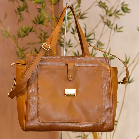 Bolsa em Couro Legítimo de Mão e Ombro - 570-LEZAR... - PACHECO CALÇADOS