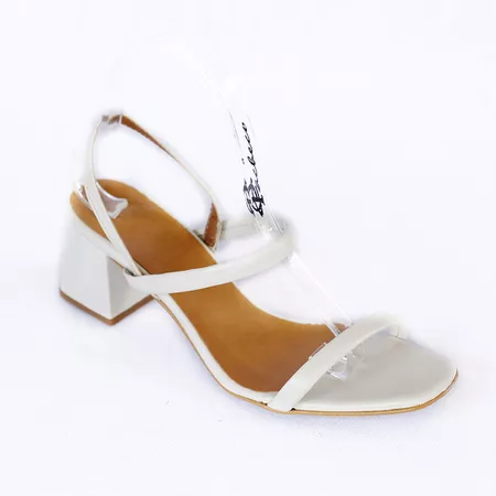Sandália em Couro Legítimo - Off White - 21046 - 2... - PACHECO CALÇADOS