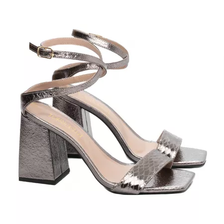 Sandália Feminina Prata Velho - Bárbara Barros | Conforto & Elegância -