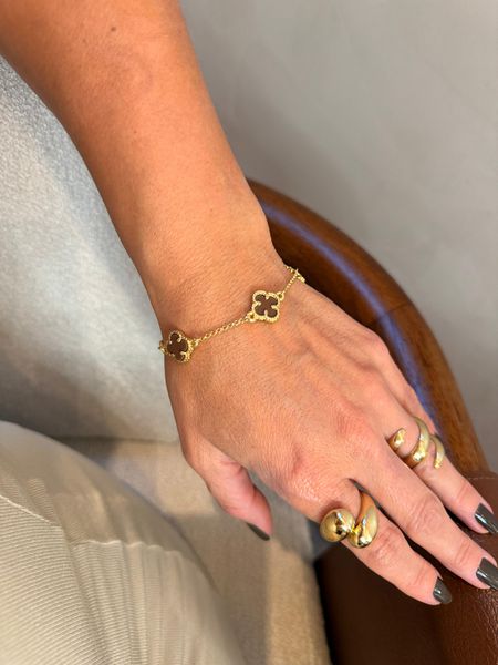 PULSEIRA TREVOS RESINADOS MARROM BANHADA A OURO - Dri Ferreira Semi Joias