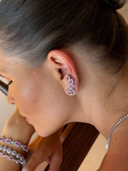 BRINCO EAR CUFF GOTAS CRAVEJADAS PINK BANHADO A RÓDIO BRANCO - Dri Ferreira Semi Joias