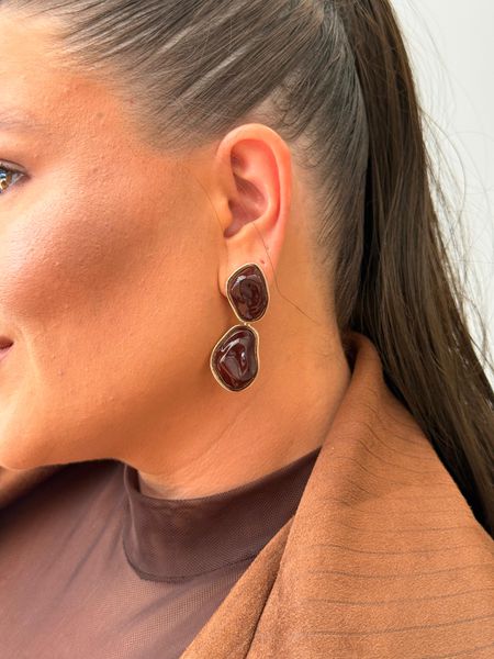 BRINCO BOHO CHAPA DUPLA ORGANIC MARROM BANHADO A OURO