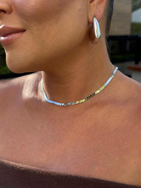 CHOKER PLAQUINHAS BANHADO A RÓDIO BRANCO