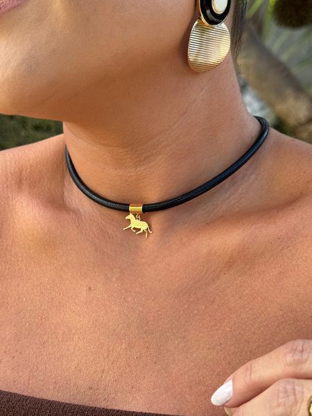 COLAR COURINHO BOHO PRETO E ZEBRA BANHADO A OURO - Dri Ferreira Semi Joias