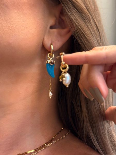 BRINCO ARGOLA PINGENTES BOHO BANHADO A OURO - Dri Ferreira Semi Joias