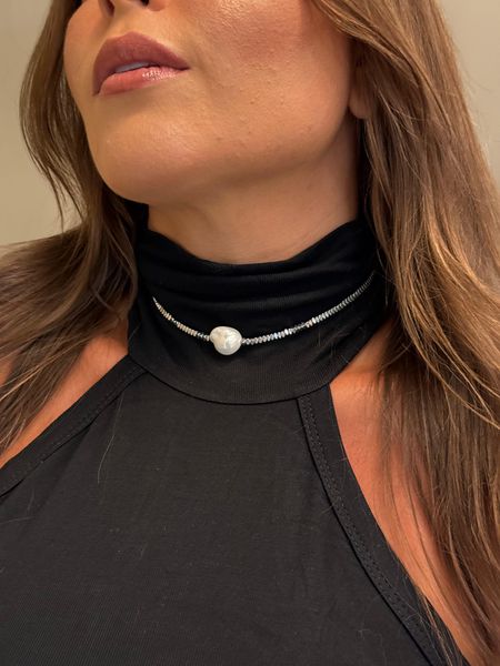 CHOKER CANUTILHOS ORGÂNICOS E PÉROLA BARROCA BANHADA A RÓDIO BRANCO - Dri Ferreira Semi Joias