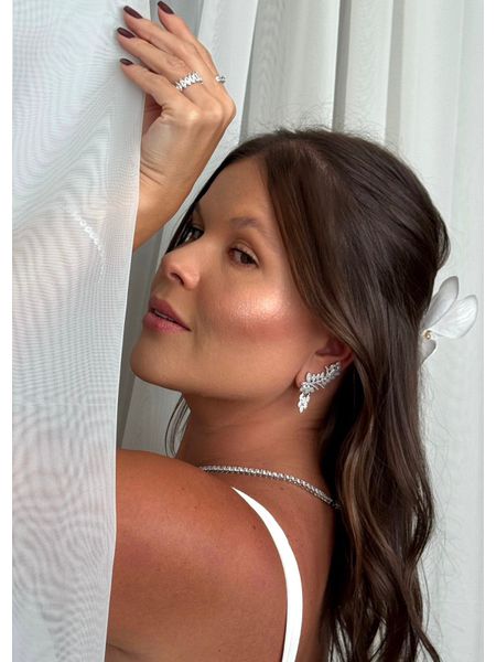 BRINCO EAR CUFF FOLHAS CRAVEJADAS BANHADO A RÓDIO BRANCO