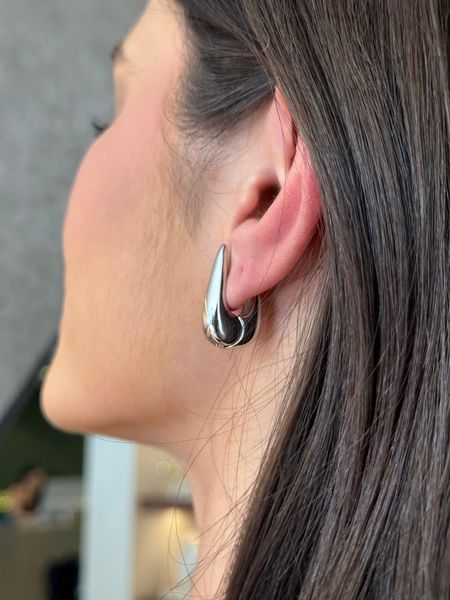 BRINCO GOTA CLICK BANHADO A RODIO BRANCO - Dri Ferreira Semi Joias