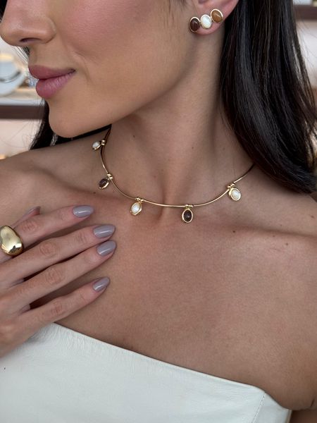 CHOKER AROS E PINGENTES MARROM E PEROLADO BANHADA A OURO - Dri Ferreira Semi Joias
