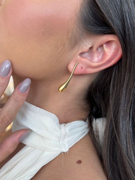 BRINCO PENDENTE GOTA FN BANHADO A OURO - Dri Ferreira Semi Joias