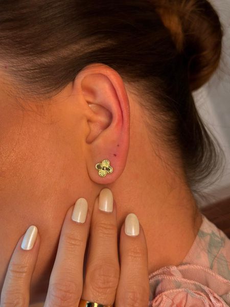 BRINCO TREVO P BANHADO A OURO - Dri Ferreira Semi Joias