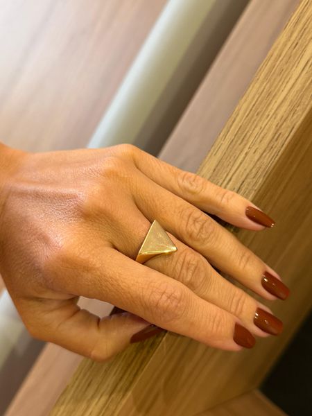 ANEL REGULÁVEL TRIANGULO P BANHADO A OURO - Dri Ferreira Semi Joias