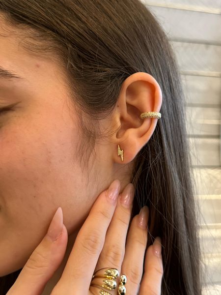 PIERCING FAKE TUBO CRAVEJADO BANHADO A OURO - Dri Ferreira Semi Joias