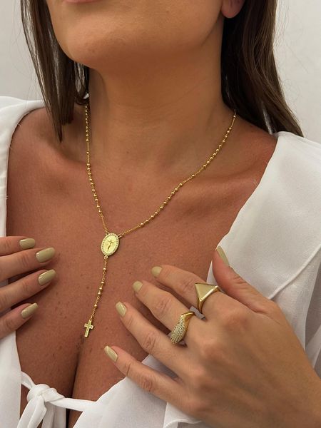 COLAR TERÇO BOLINHAS E MEDALHA CRAVEJADA BANHADO A OURO - Dri Ferreira Semi Joias