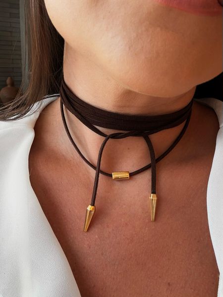 CORDÃO COURO BOHO CAFÉ CANUTILHO BANHADO A OURO