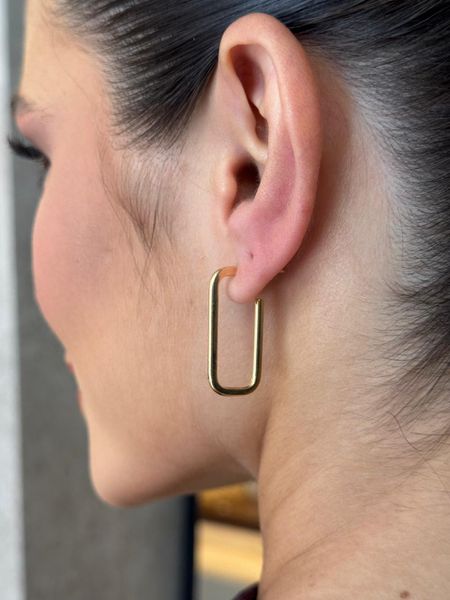 BRINCO ARGOLA RETANGULAR SLIM BANHADO A OURO - Dri Ferreira Semi Joias